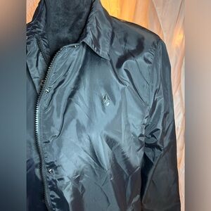 Adorable Volcom Wind Breaker